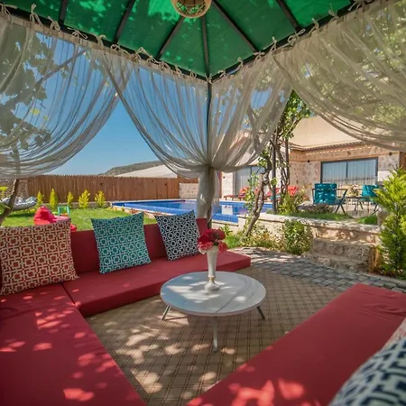 Villa Zorlu - 2 Bedroom With Jacuzzi In Kalkan *
