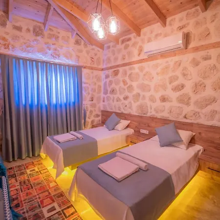 Zorlu - 2 Bedroom With Jacuzzi In Kalkan Villa *