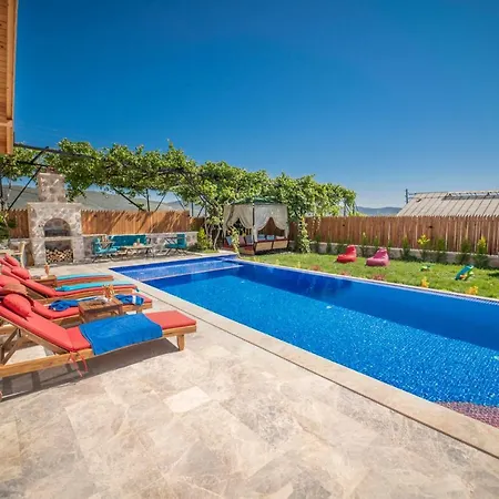 Villa Zorlu - 2 Bedroom With Jacuzzi In Kalkan *
