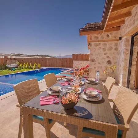 Zorlu - 2 Bedroom With Jacuzzi In Kalkan וילה