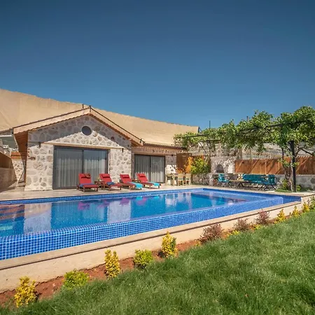 וילה Zorlu - 2 Bedroom With Jacuzzi In Kalkan קס