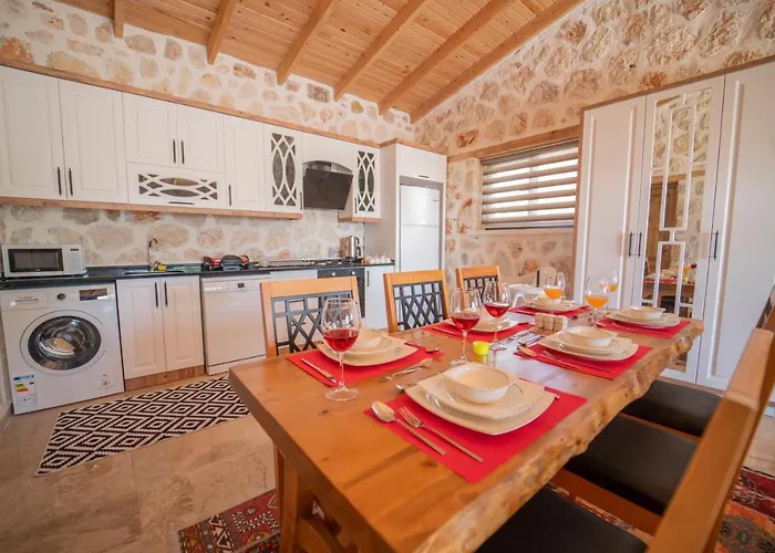 Zorlu - 2 Bedroom With Jacuzzi In Kalkan * Κας