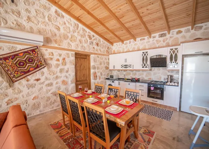 Zorlu - 2 Bedroom With Jacuzzi In Kalkan *